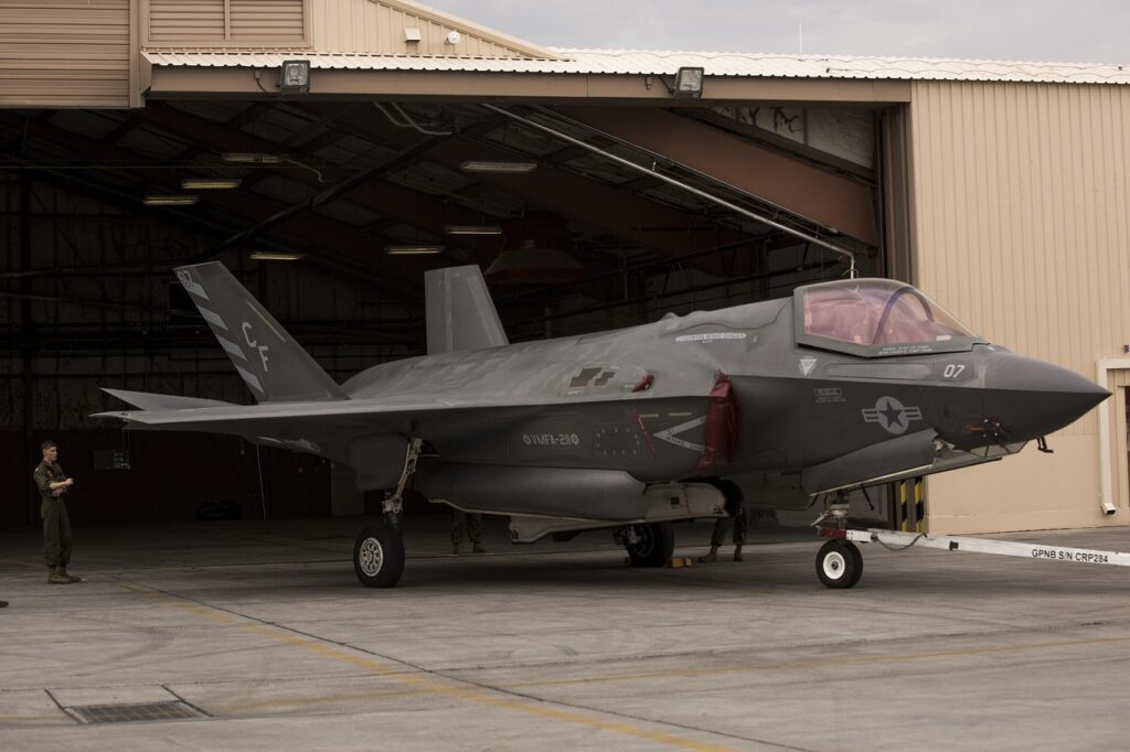 F35